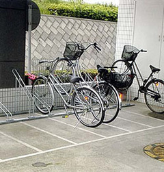 鋼鈑商事 前輪ラック CRSB-405 (5台収納) 送料別途の激安販売